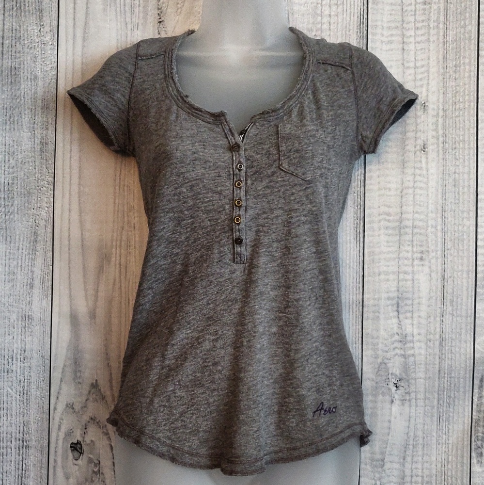 Aeropostale Shirt with buttons